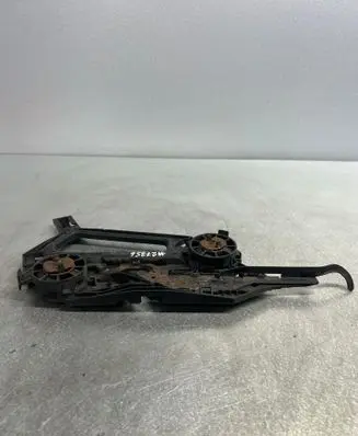 Skoda Octavia Mk2 (1Z) Headlight/headlamp mounting bracket 1Z0941339