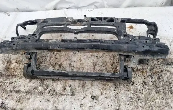 Volkswagen Bora Radiator support slam panel