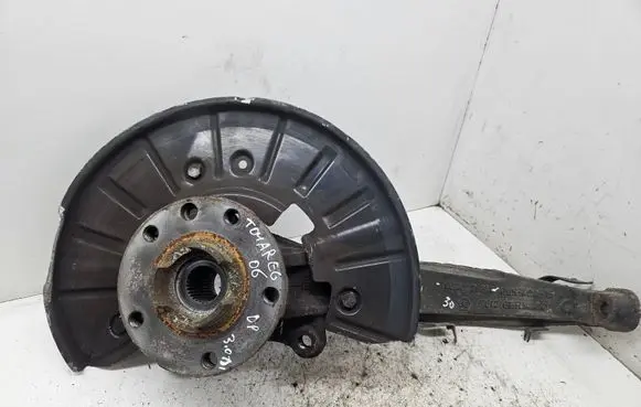 Volkswagen Touareg I Front wheel hub 7L0407258A