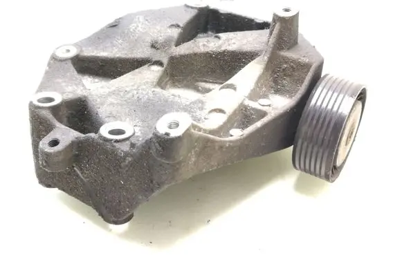 Opel Vectra C A/C compressor mount bracket 55210423