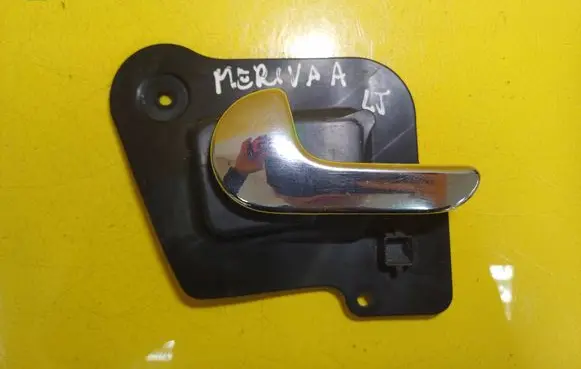 Opel Meriva A Rear door interior handle 13121860