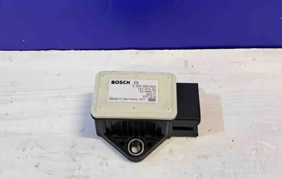 Chevrolet Tahoe ESP acceleration yaw rate sensor 0265005624