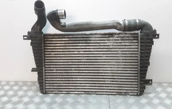 Opel Zafira B Intercooler radiator