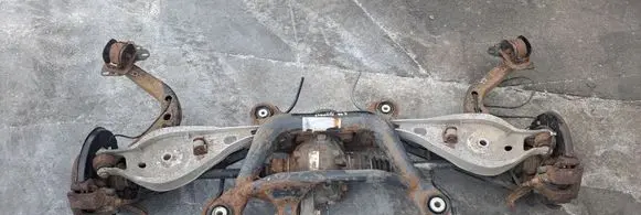 BMW 3 E46 Rear axle beam 