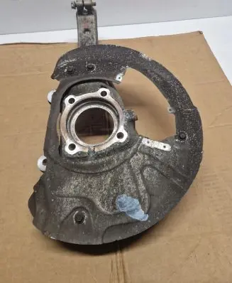 BMW X6 F16 Front wheel hub spindle knuckle 6869870