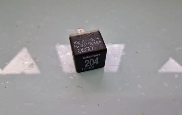 Audi A6 S6 C5 4B Other relay 431951253H