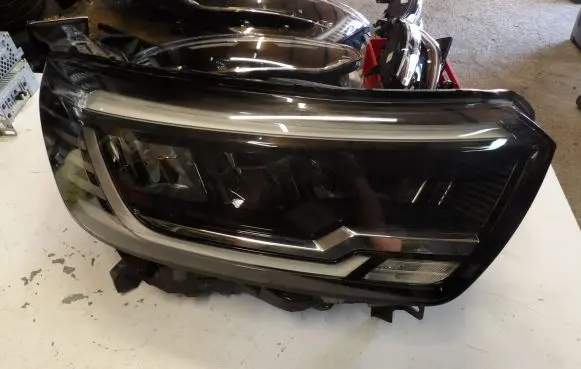 Renault Kangoo III Headlight/headlamp 260103264R