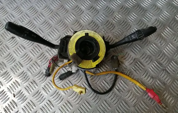 Mitsubishi Carisma Wiper turn signal indicator stalk/switch MB953700
