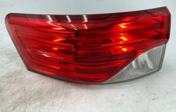Toyota Avensis T270 Rear/tail lights 