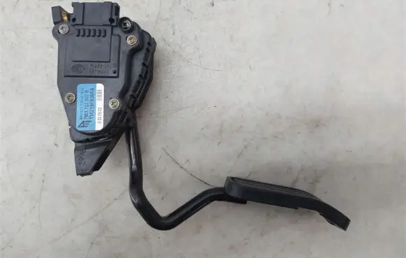 Ford Galaxy Accelerator throttle pedal 7M3723507B