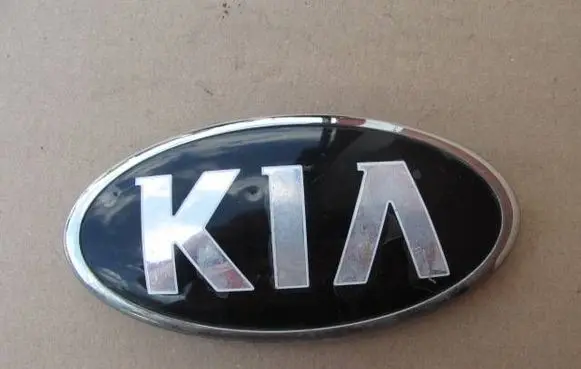 KIA Sportage Manufacturer badge logo/emblem 863533W500
