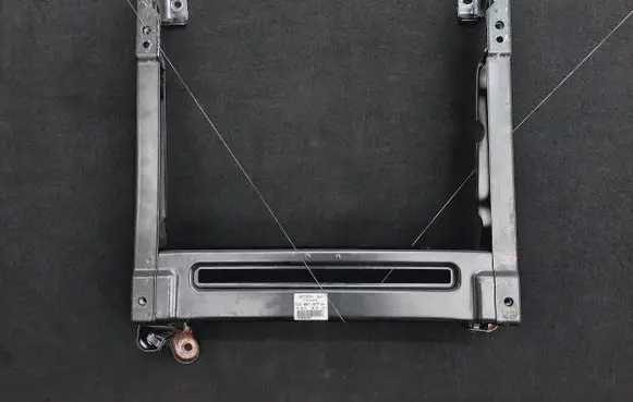 Volkswagen Touareg I Seat frame 7L0881677B 7L0881677