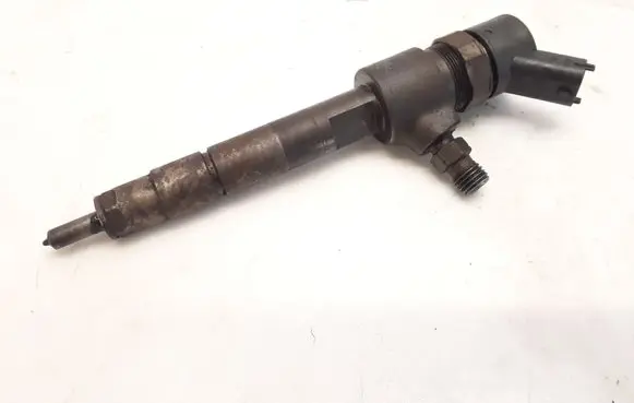 Opel Zafira B Fuel injector 0445110165