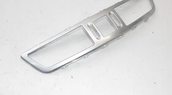 Mercedes-Benz S W221 Dashboard glove box trim 05569Z02