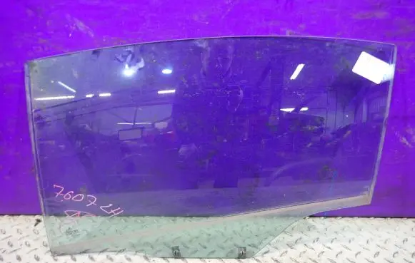 Citroen C4 I Front door window glass four-door