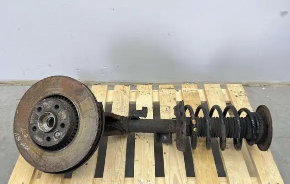 Volvo XC70 Front shock absorber with coil spring 31262149