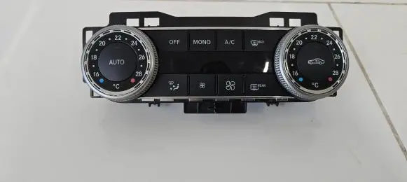 Mercedes-Benz C W204 Climate control unit 2049009104 SW370903 Q01HW2109