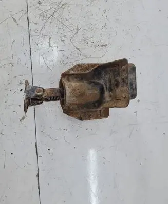 Volkswagen Sharan Spare wheel mounting bracket 