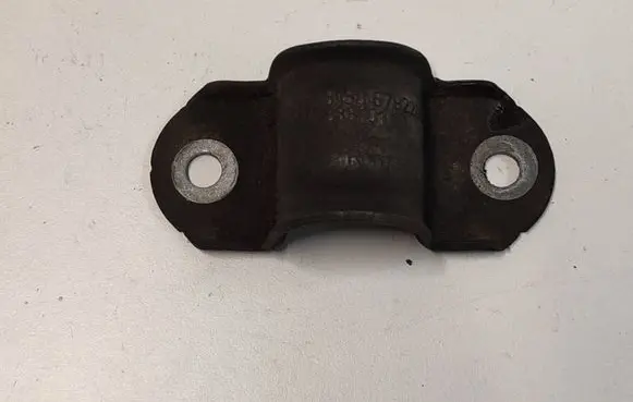 BMW 1 F20 F21 Sway bar bush bracket, rear 6792208 23310110 31306792208