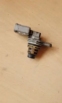 Volkswagen PASSAT B6 Camshaft position sensor 030907601E