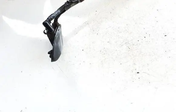 Windshield washer spray nozzle