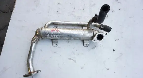 Seat Ibiza IV (6J,6P) EGR valve cooler 045131513M