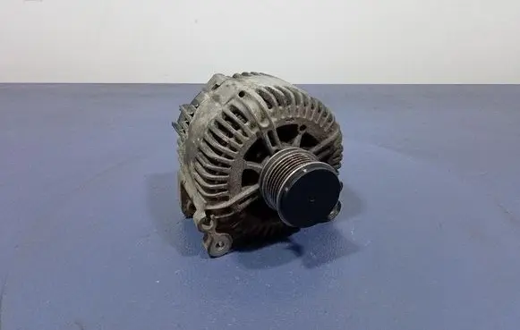 Volkswagen PASSAT B6 Generator/alternator 021903026L