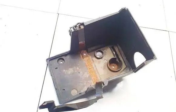 Ford Focus Battery box tray 3746170