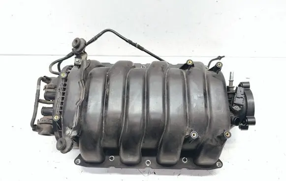 Land Rover Range Rover L322 Intake manifold 8W939424AF