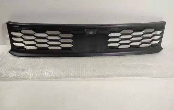 Front bumper upper radiator grill