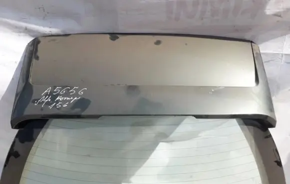 Tailgate/trunk spoiler