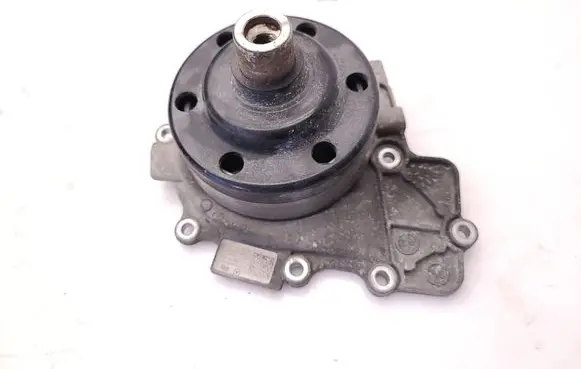 Mercedes-Benz Sprinter W906 Water pump A6512001801