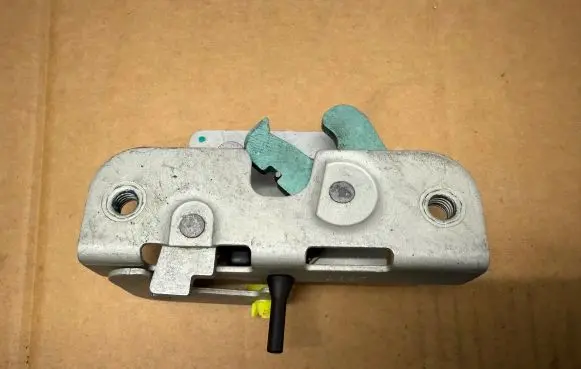 Ford Ranger IV Tailgate lock latch 