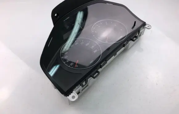 Volvo S60 Speedometer (instrument cluster) 31270899AA