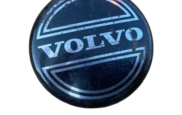 Volvo S40, V40 Original wheel cap 8646379
