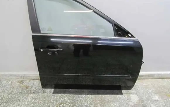 KIA Magentis Front door 18042