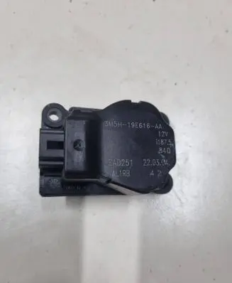 Ford C-MAX I Air flap motor/actuator 3M5H19E616AA EAD251