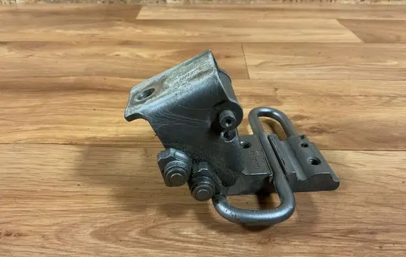 Audi A6 S6 C6 4F Rear door lower hinge 8E0833412