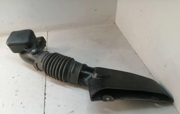 Mitsubishi Outlander Air intake duct part 1505A661