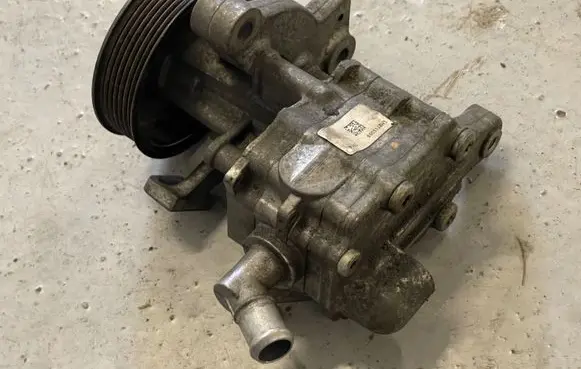 BMW 6 F12 F13 Power steering pump 679649303 LH2115719