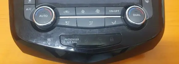Nissan Qashqai Climate control unit 27500hv00a