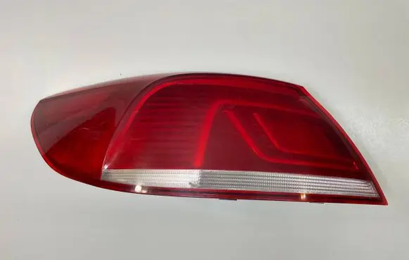Volkswagen PASSAT CC Rear/tail lights 81170102