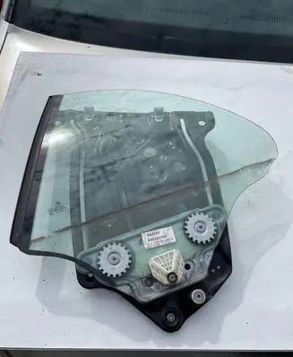 BMW 6 F12 F13 Rear windscreen/windshield window 7303787 30042014