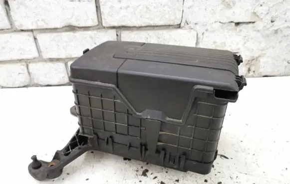 Volkswagen Golf Plus Battery box tray 1K0915303C