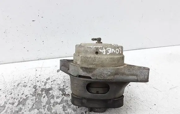 Land Rover Range Rover L322 Engine mount bracket KKB500730