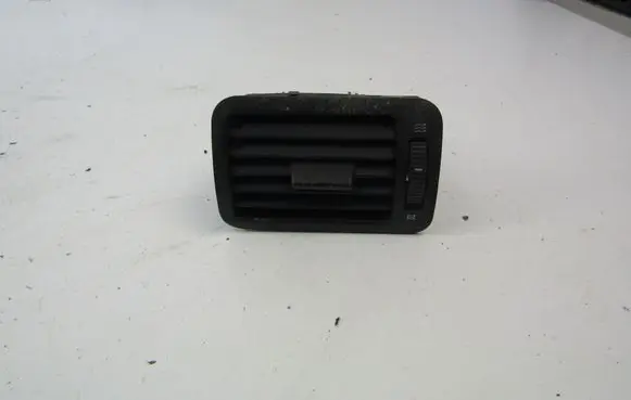 Skoda Octavia Mk1 (1U) Dash center air vent grill 
