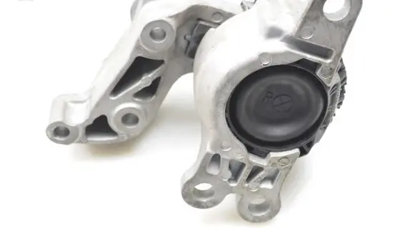 Nissan X-Trail T32 Engine mount bracket 112114BA0A