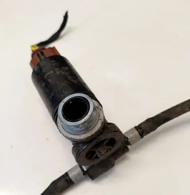 Land Rover Discovery Sport Windscreen/windshield washer pump 1050008001