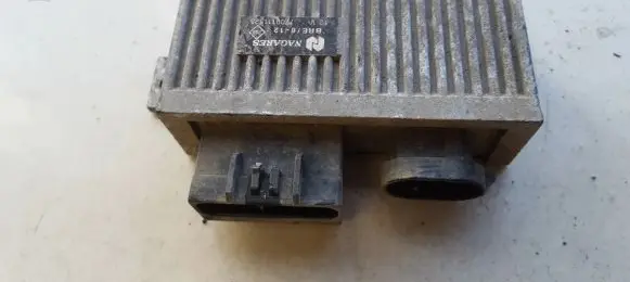 Renault Scenic I Glow plug pre-heat relay 7700111525