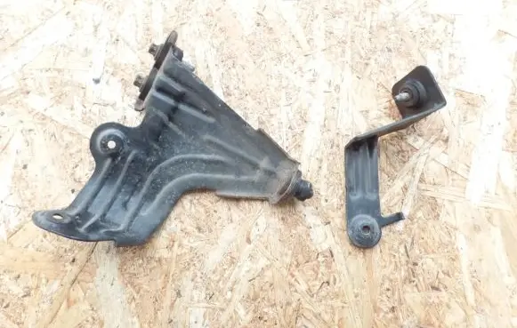 Opel Vectra C ABS pump bracket 13113876